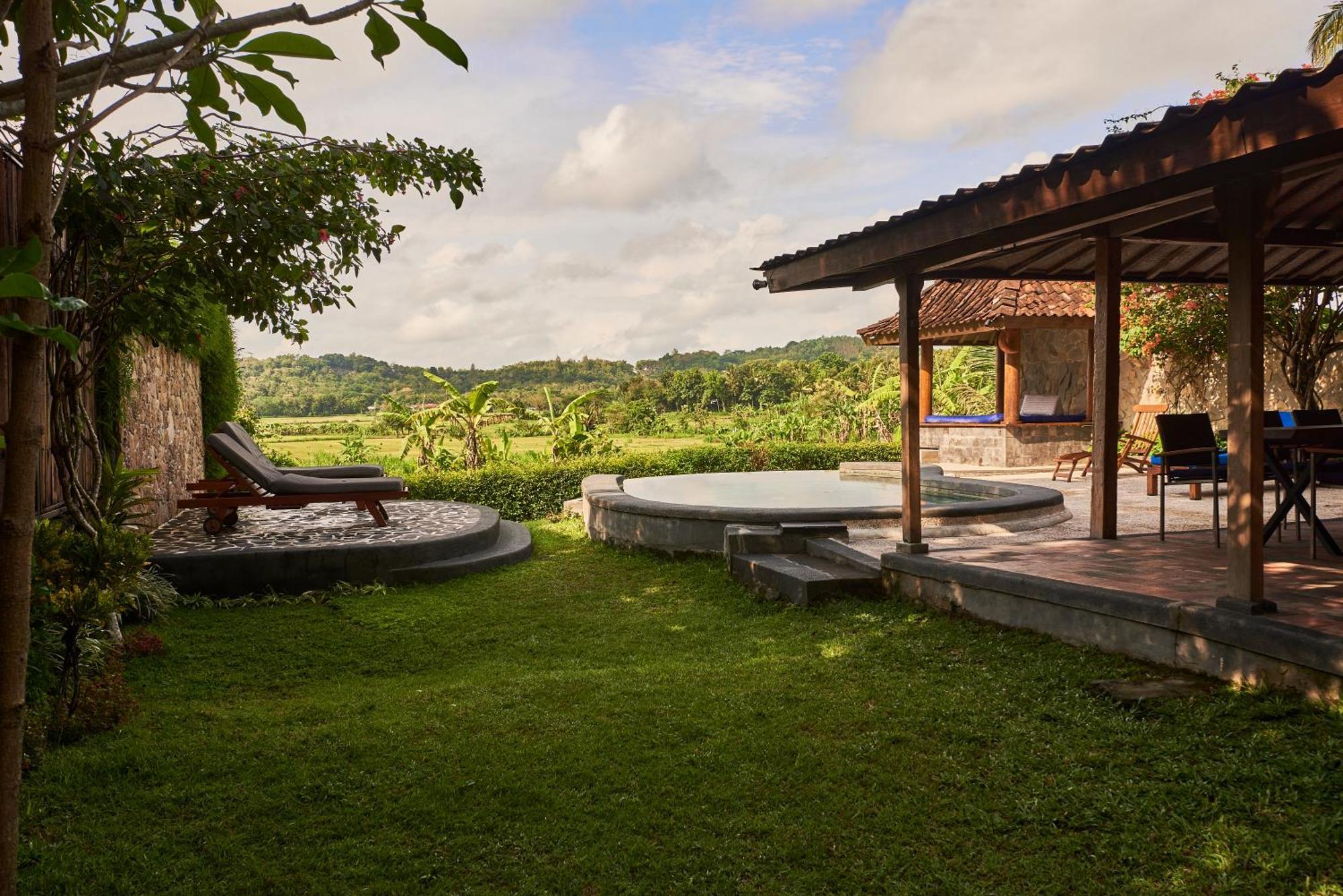 Villa Blue Steps Yogyakarta Exteriör bild